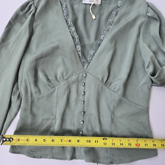 NWOT Mango Green Ruched Blouse with Long Sleeves -Size L - Picture 4 of 7